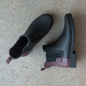 Used Hunter Chelsea rainboots
